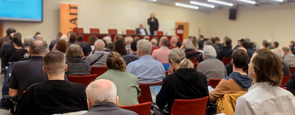 Konference FORUM 2025 Střechy Solar Řemeslo Praha Česká fotovoltaická asociace, ČKAIT