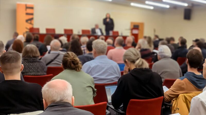 Konference FORUM 2025 Střechy Solar Řemeslo Praha Česká fotovoltaická asociace, ČKAIT